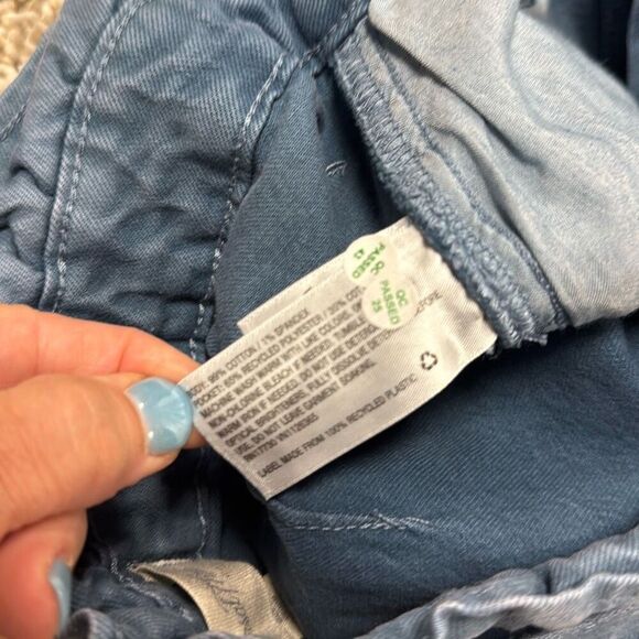 Universal Thread Shorts Womens Size 4/27 Blue Canvas High Waist Mom Utility NEW - Picture 5 of 5